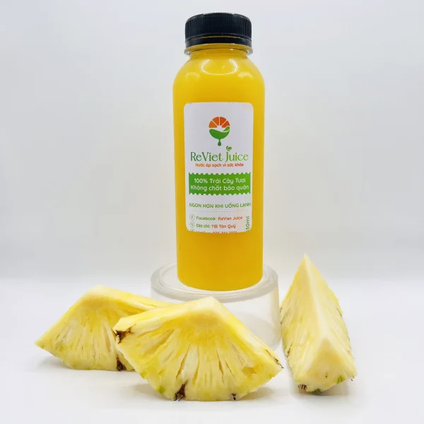 Nước ép thơm phía trước