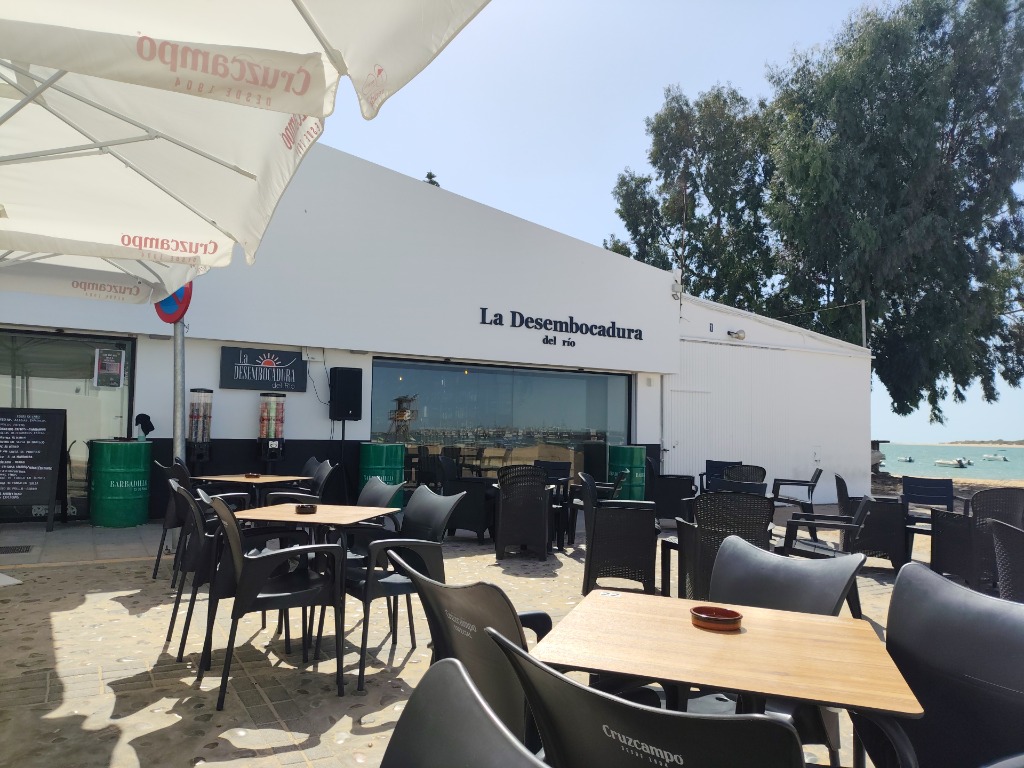 Fachada del bar La Desembocadura del Río en Bonanza
