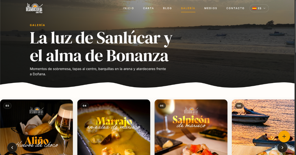 Sección Galería gastronómica: tapas, platos marineros y ambiente al atardecer