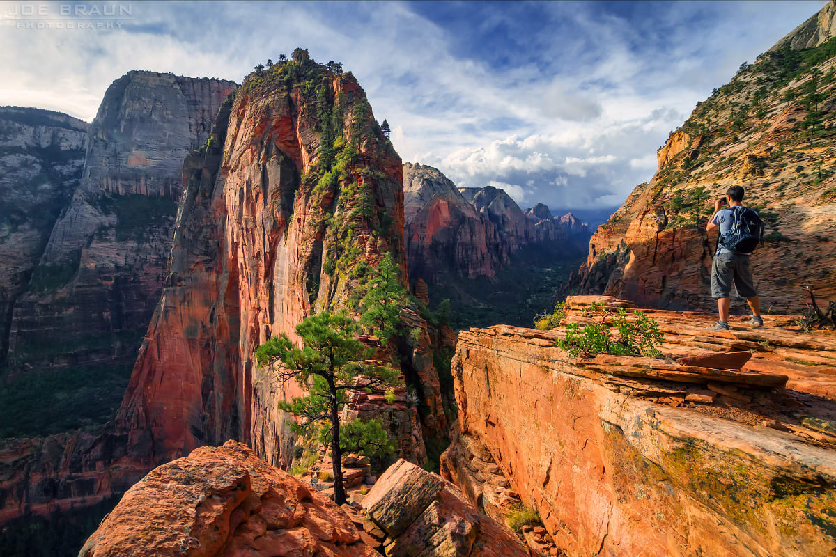 Angel's landing is a 5+ mile RT hike unlike anythi