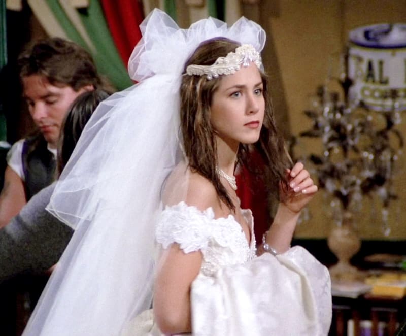 friends_rachel_s01_e01_weddingdress_27_w8wk4g