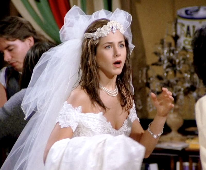 friends_rachel_s01_e01_weddingdress_30_clsezg
