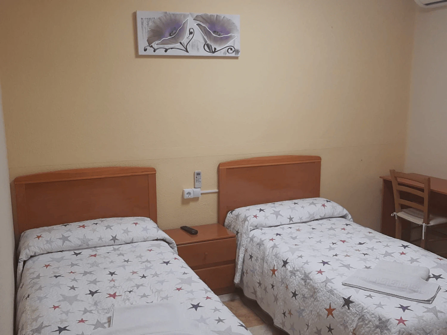 Habitaciones para descansar — Hostal Los Amigos