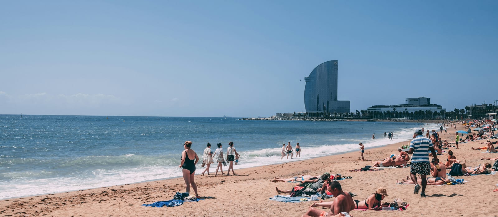 Barceloneta Barcelona: Beach, Seafood & Neighborhood Guide
