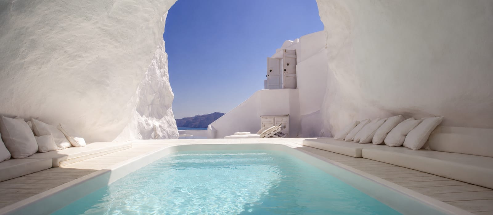 The Best Caldera-View Hotels in Santorini
