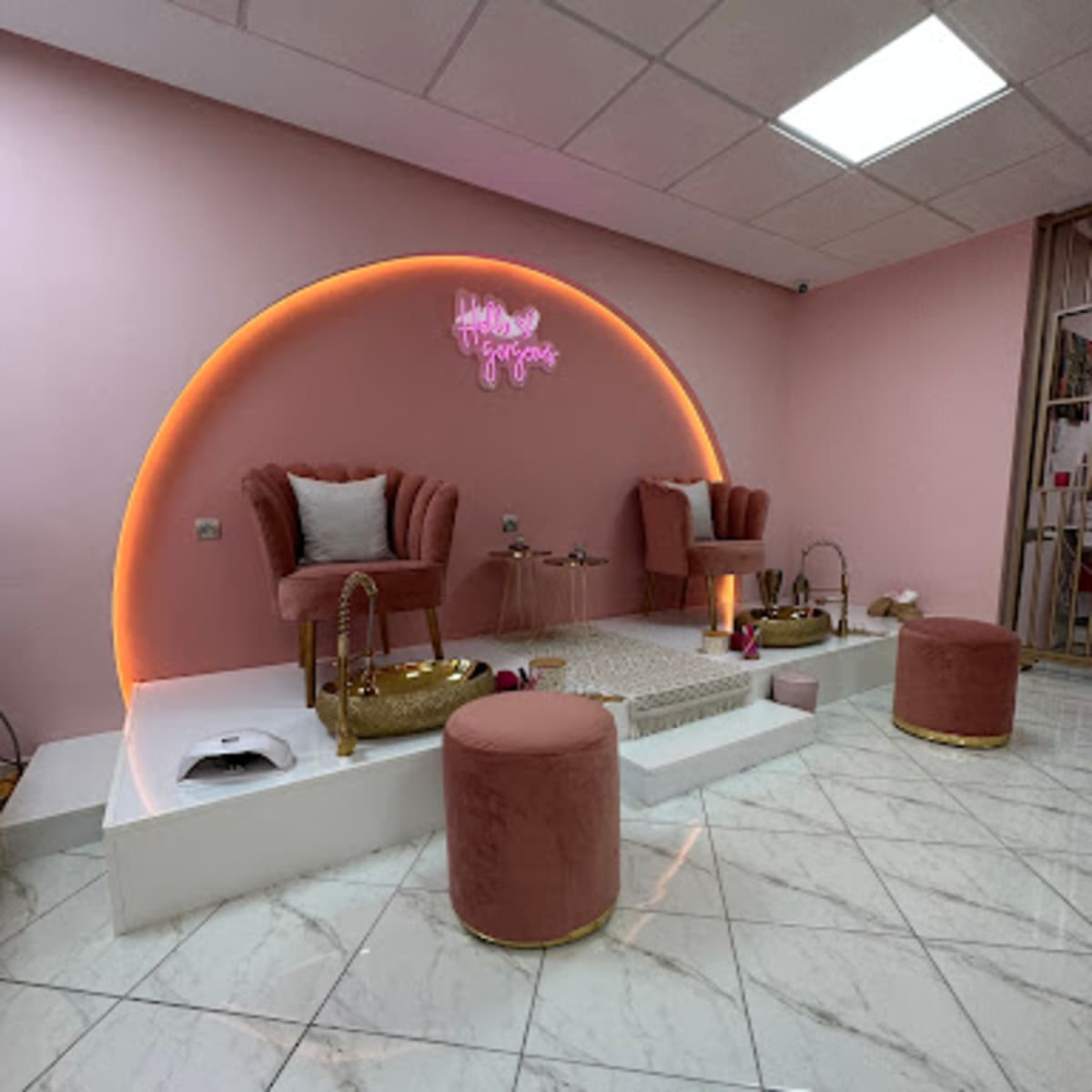 Pink Lab salon de coiffure kenitra - nail bar kenitra - 1