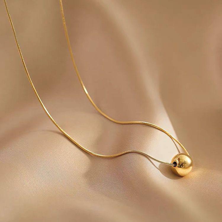Neckpiece 06