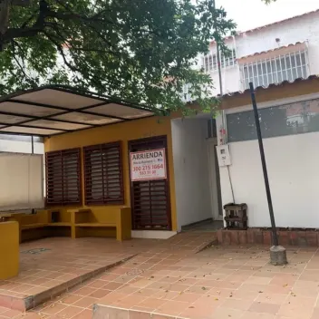 #40 - Casa en Cúcuta en arriendo de 245m², 5 habitaciones - 2