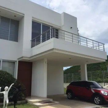 #178 - Casa en conjunto cerrado en venta en Cúcuta de 230m², 3 habitaciones y 2 parqueaderos - 1