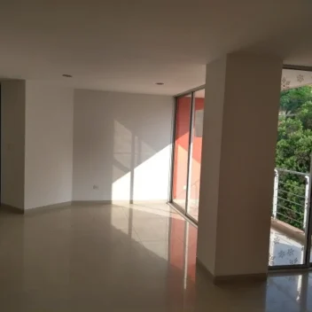 #203 - Apartamento en venta en Cúcuta de 112m², 3 habitaciones y 2 parqueaderos - 2