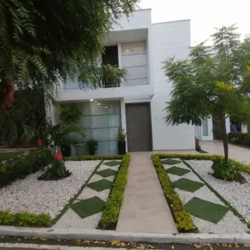 #233 - Casa en conjunto cerrado en Los Patios en venta de 204m², 3 habitaciones y 2 parqueaderos - 1
