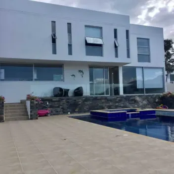 #239 - Casa en conjunto cerrado en Cúcuta en venta de 500m², 4 habitaciones y 4 parqueaderos - 2