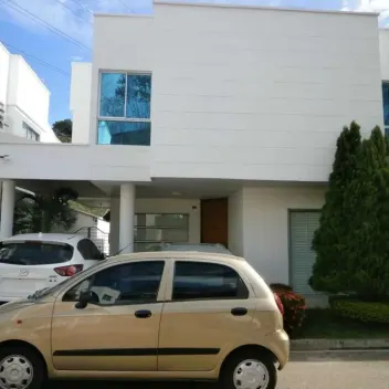 #248 - Casa en conjunto cerrado en Los Patios en venta de 200m², 4 habitaciones y 1 parqueadero - 1