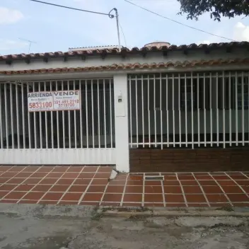 #289 - Casa en Cúcuta en venta de 342m², 6 habitaciones - 1