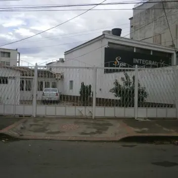 #308 - Casa en Cúcuta en venta de 444m², 3 habitaciones y 4 parqueaderos - 1