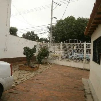 #308 - Casa en Cúcuta en venta de 444m², 3 habitaciones y 4 parqueaderos - 3