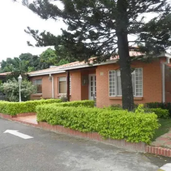 #334 - Casa en conjunto cerrado en Cúcuta en venta de 370m², 3 habitaciones y 2 parqueaderos - 2