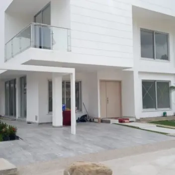 #424 - Casa en conjunto cerrado en Los Patios en venta de 590m², 4 habitaciones y 2 parqueaderos - 2