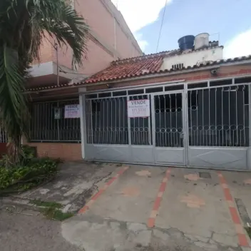 #429 - Casa en Cúcuta en venta de 100m², 3 habitaciones y 2 parqueaderos - 1