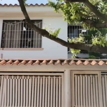 #433 - Casa en Cúcuta en venta de 256m², 3 habitaciones y 2 parqueaderos - 1