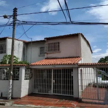#511 - Casa en Cúcuta en venta de 210m², 4 habitaciones y 3 parqueaderos - 2