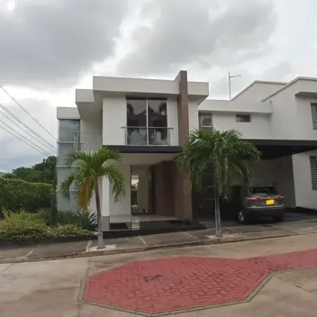 #524 - Casa en conjunto cerrado en Cúcuta en venta de 495m², 5 habitaciones y 2 parqueaderos - 2
