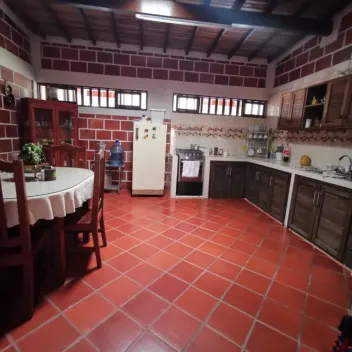 #599 - Casa en Cúcuta en venta de 500m², 4 habitaciones y 3 parqueaderos - 2