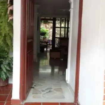 #600 - Casa en Cúcuta en venta de 220m², 5 habitaciones y 1 parqueadero - 2