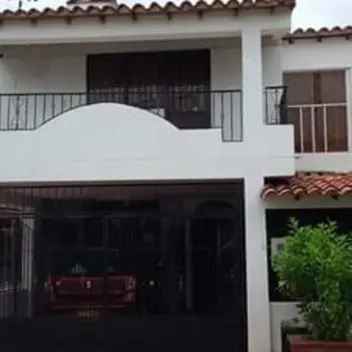 #600 - Casa en Cúcuta en venta de 220m², 5 habitaciones y 1 parqueadero - 1