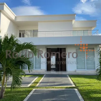 #607 - Casa en conjunto cerrado en Cúcuta en venta de 600m², 4 habitaciones y 3 parqueaderos - 1