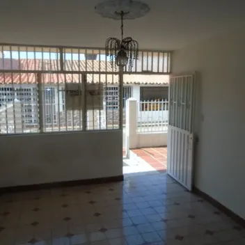 #642 - Casa en Cúcuta en venta de 260m², 4 habitaciones y 1 parqueadero - 2
