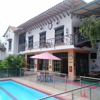 #655 - Casa en Chinácota en venta de 1100m², 6 habitaciones y 6 parqueaderos - 6