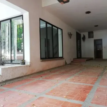 #681 - Casa en Cúcuta en venta de 300m², 4 habitaciones y 2 parqueaderos - 1