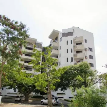 #710 - Apartamento Dúplex en Los Patios en venta de 215m², 3 habitaciones y 2 parqueaderos - 1