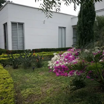 #746 - Casa en conjunto cerrado en Los Patios en venta de 960m², 4 habitaciones y 6 parqueaderos - 2