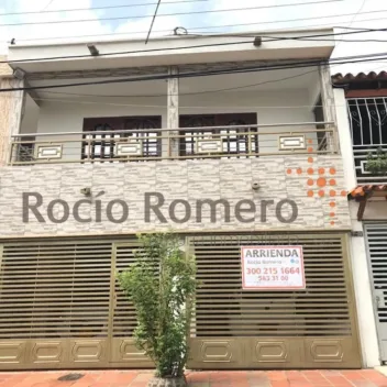 #757 - Casa en Cúcuta en venta de 261m², 7 habitaciones y 2 parqueaderos - 1