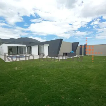 #780 - Casa en Los Patios en venta de 600m², 3 habitaciones y 5 parqueaderos - 18