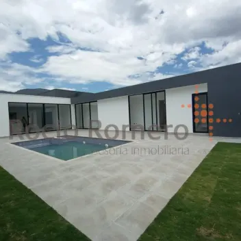 #780 - Casa en Los Patios en venta de 600m², 3 habitaciones y 5 parqueaderos - 6