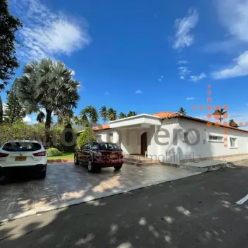 #827 - Casa en conjunto cerrado en venta en Villa del Rosario de 450m², 4 habitaciones y 3 parqueaderos - 1