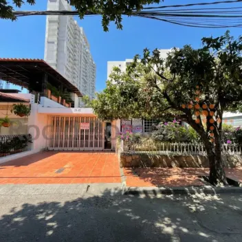 #843 - Casa en Cúcuta en venta de 342m², 3 habitaciones y 2 parqueaderos - 1