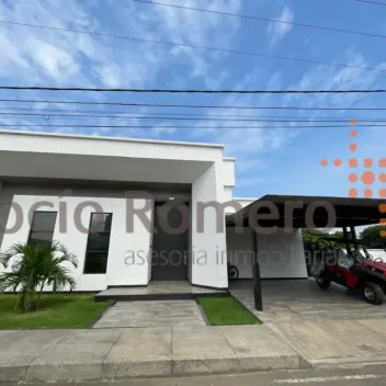 #894 - Casa en conjunto cerrado en Cúcuta en venta de 350m², 4 habitaciones y 2 parqueaderos - 1