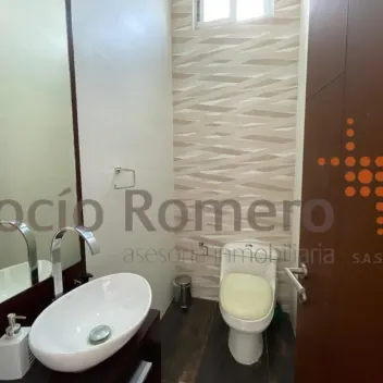 #896 - Casa en conjunto cerrado en Cúcuta en venta de 950m², 8 habitaciones y 6 parqueaderos - 18