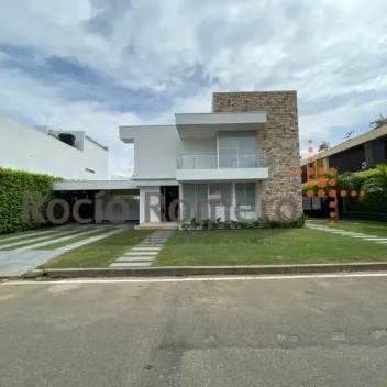 #1000 - Casa en conjunto cerrado en Villa del Rosario en venta de 300m², 4 habitaciones y 2 parqueaderos - 1