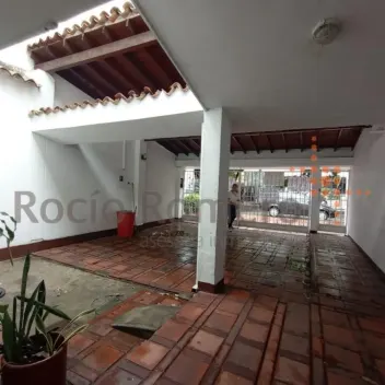#1056 - Casa en Cúcuta en venta de 446.24m², 5 habitaciones y 2 parqueaderos - 2
