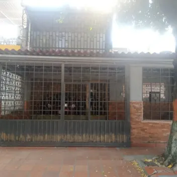#1085 - Casa en Cúcuta en arriendo de 100m², 4 habitaciones y 2 parqueaderos - 1