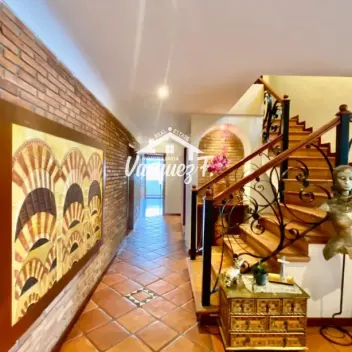 #1248 - Apartamento Penthouse Dúplex en Los Patios en venta de 360m², 4 habitaciones y 2 parqueaderos - 1