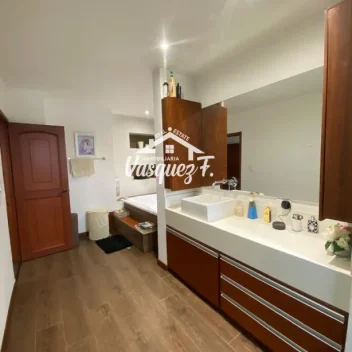 #1248 - Apartamento Penthouse Dúplex en Los Patios en venta de 360m², 4 habitaciones y 2 parqueaderos - 6