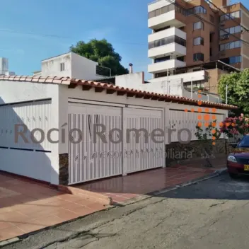 #1283 - Casa en Cúcuta en venta de 300m², 5 habitaciones y 2 parqueaderos - 2