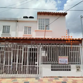 #1399 - Casa en Cúcuta en arriendo de 270m², 3 habitaciones y 2 parqueaderos - 1