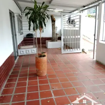#1405 - Casa en Cúcuta en venta de 275m², 6 habitaciones - 9